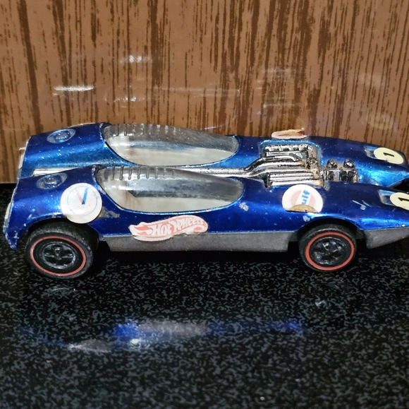 Hot Wheels - Picture 1 of 4